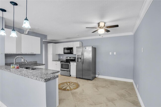 Building Photo - 105 Lake Emerald Dr
