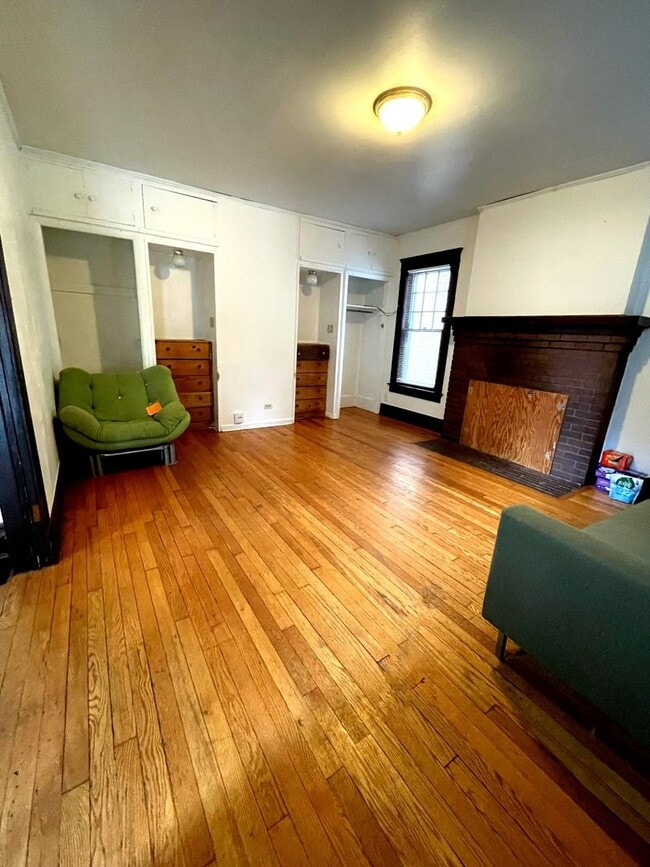 Foto del edificio - 1011 Vaughn St