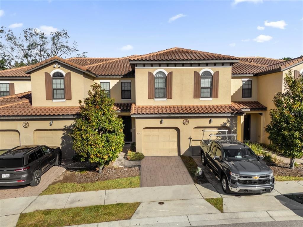 Foto principal - 8121 Roseville Blvd