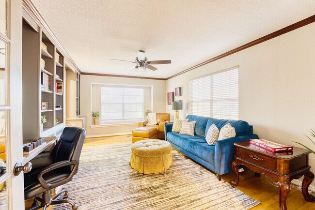 Foto del edificio - 1072 Valley View Dr