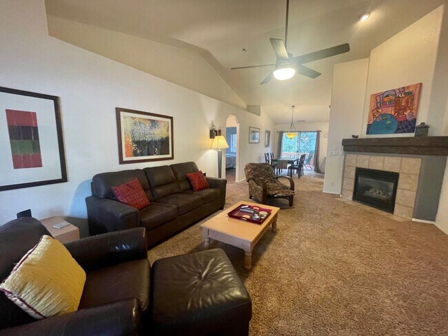 Building Photo - West-Flagstaff House (Aspen Trails)- 3 Bed, 2 Bath, 2 Car Garage Home -Students & Dogs OK! Avail....