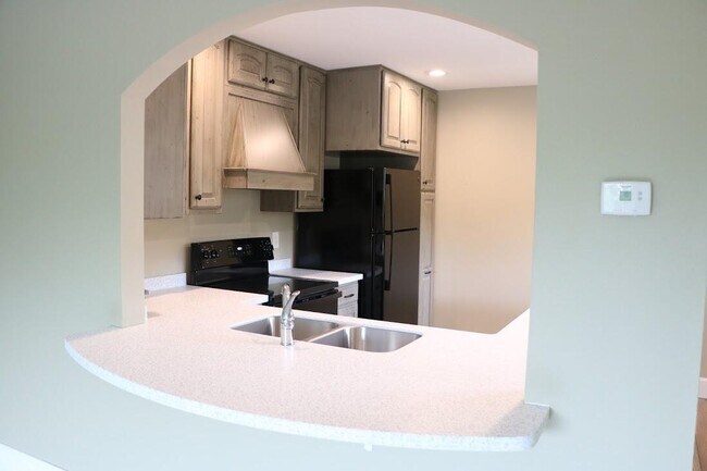 Foto del edificio - 2174 Division St
