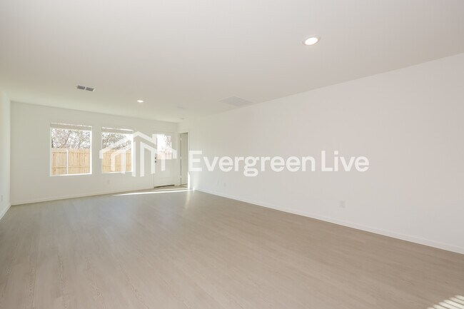 Building Photo - 10512 Desert Hawk Cir