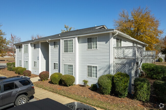 Exterior - Foxfield Apartments