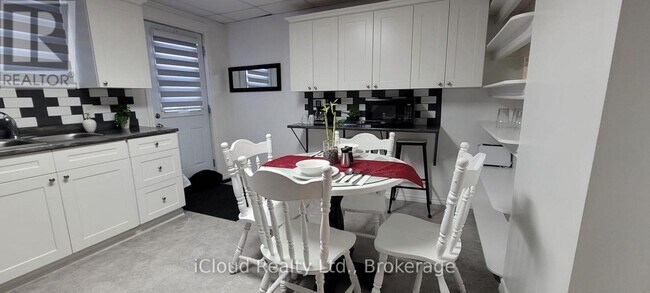 Photo du bâtiment - 32 Kirkpatrick St