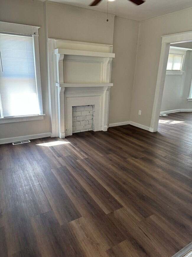 Foto del edificio - 2900 E 21st St