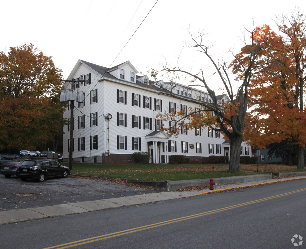 Primary Photo - Hopedale Manor