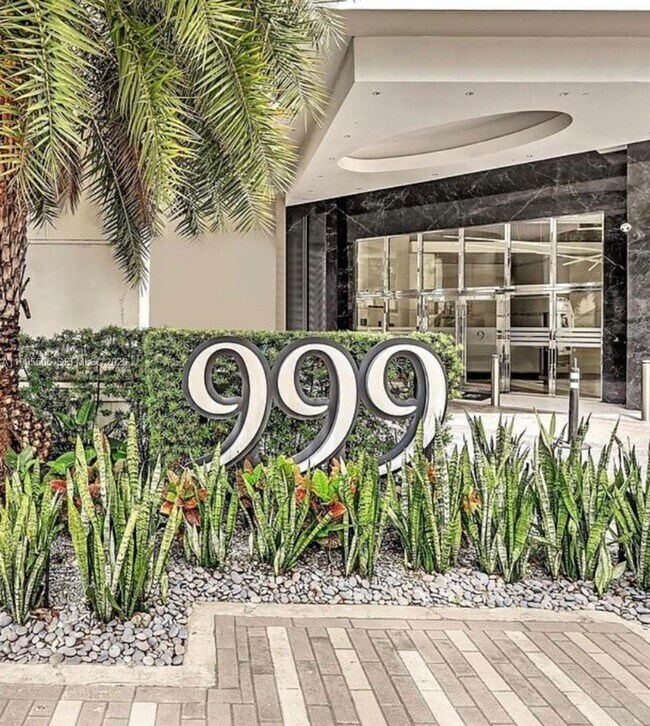 Foto del edificio - 999 SW 1st Ave