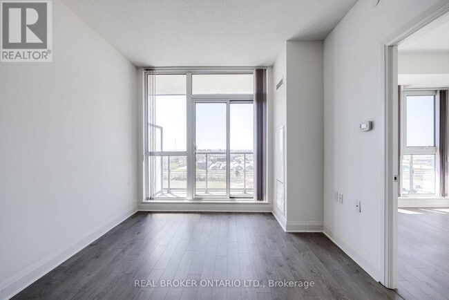 Building Photo - 15 Zorra St