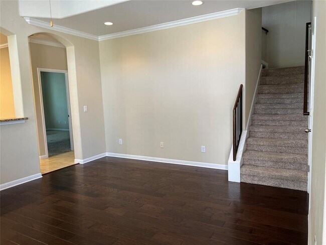 Foto del edificio - 13400 Briarwick Dr