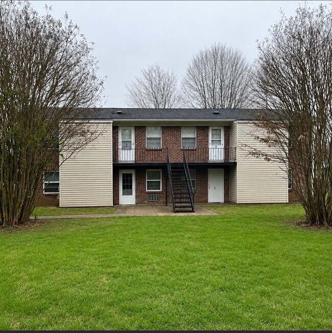 Building Photo - West Parkway