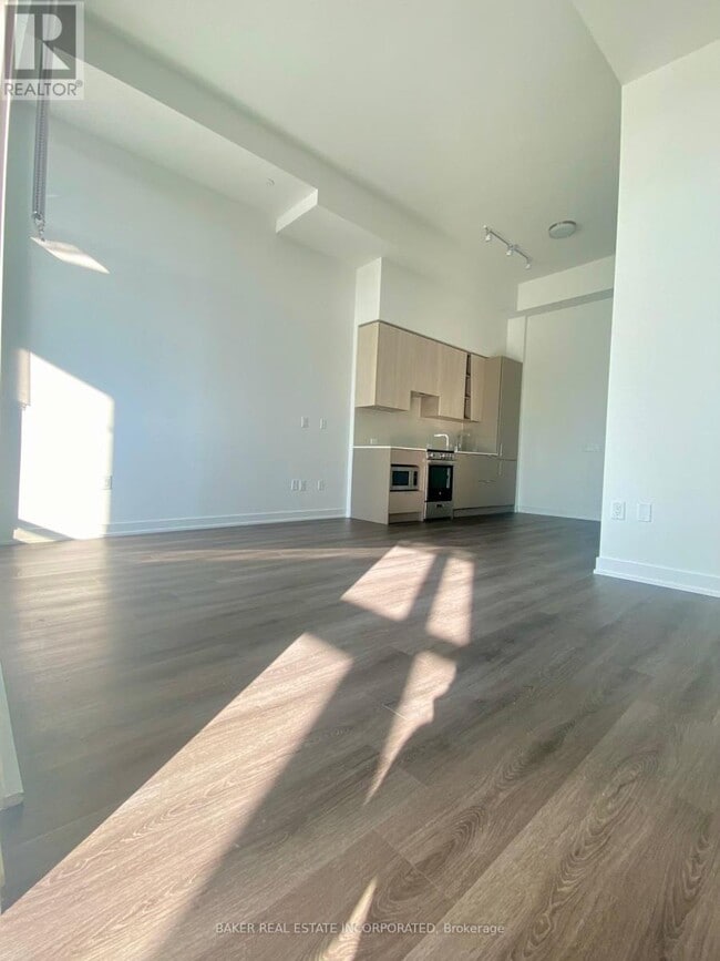 Photo du bâtiment - 3883-3883 Quartz Rd