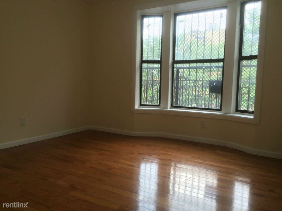 Building Photo - 564 W 160th St