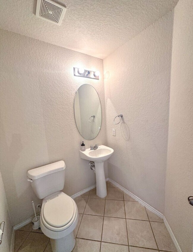 Foto del edificio - 3BED/2.5 HOUSE FOR RENT AVAILABLE NOW!