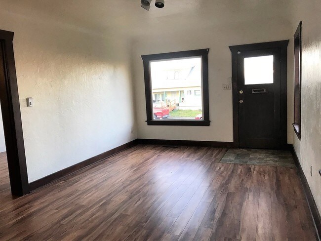 Foto del edificio - 2 br, 1 bath House - 1023 5th Street