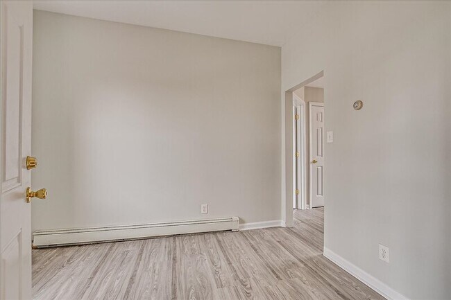 Foto del edificio - 422 Division St