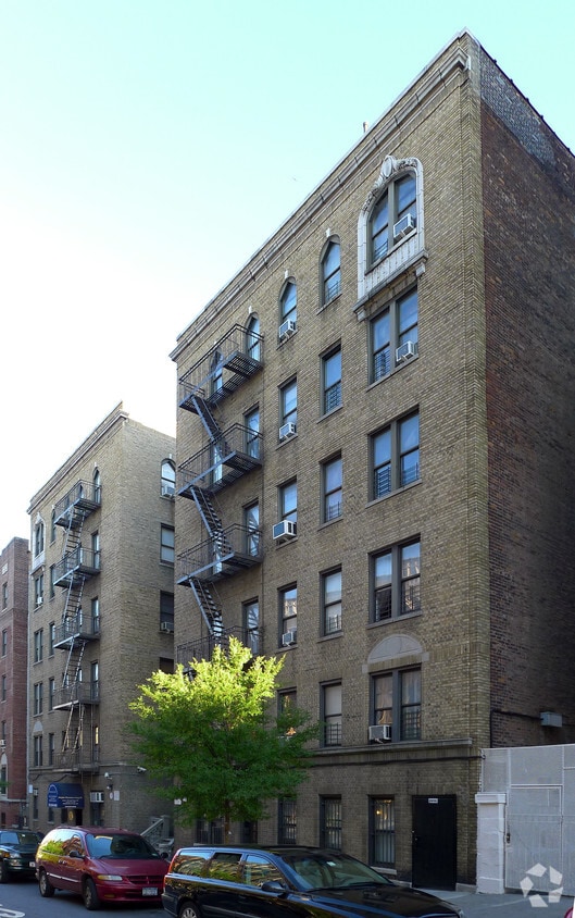 Primary Photo - 609 W 188th St