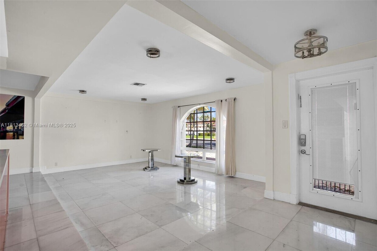 Foto principal - 612 SE 8th Ave
