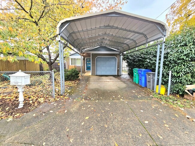 Photo - 7323 SE Rural St House