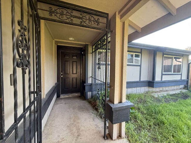 Building Photo - 91 Decathlon Cir