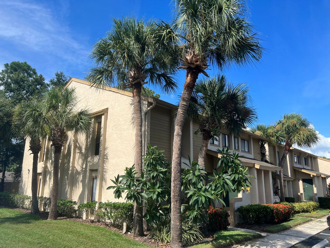 Primary Photo - Beautiful Home near the Mall at Millenia