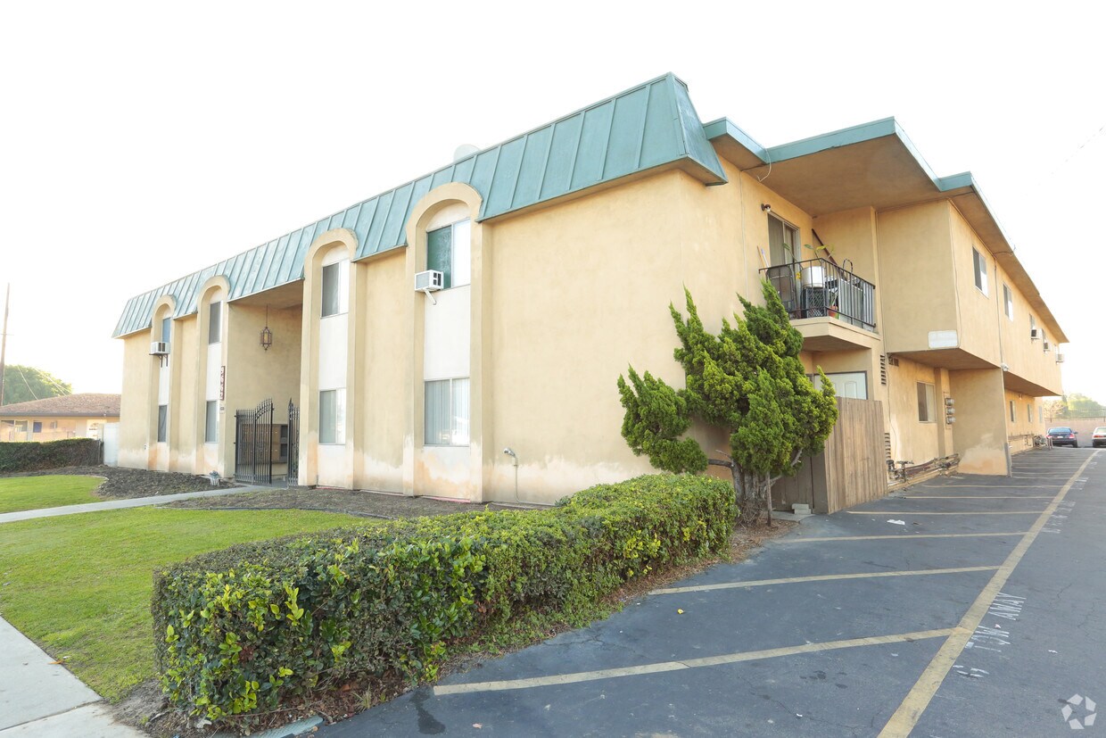 9662 Ball Rd, Anaheim, CA 92804 Apartments in Anaheim, CA