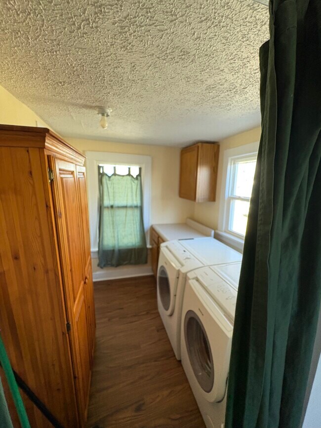 Lavadero/despensa contigua a la cocina - 1509 Layman St