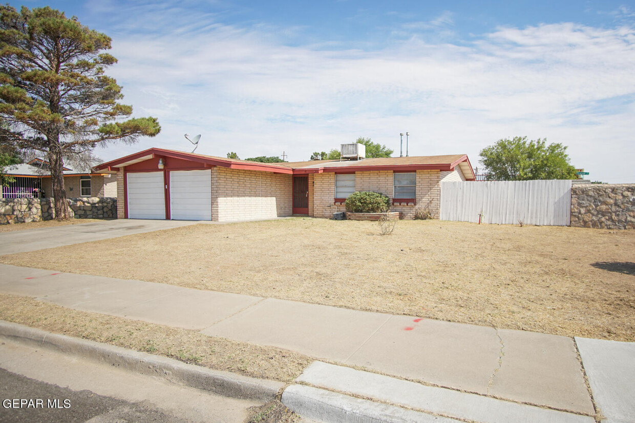 Primary Photo - 5009 Sycene Ct