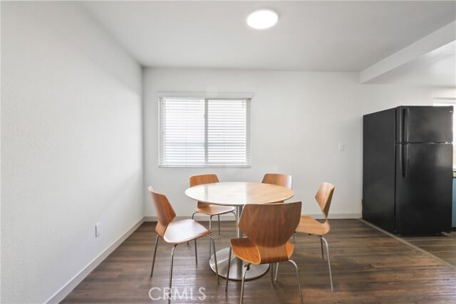 Foto del edificio - 112 N Primrose Ave