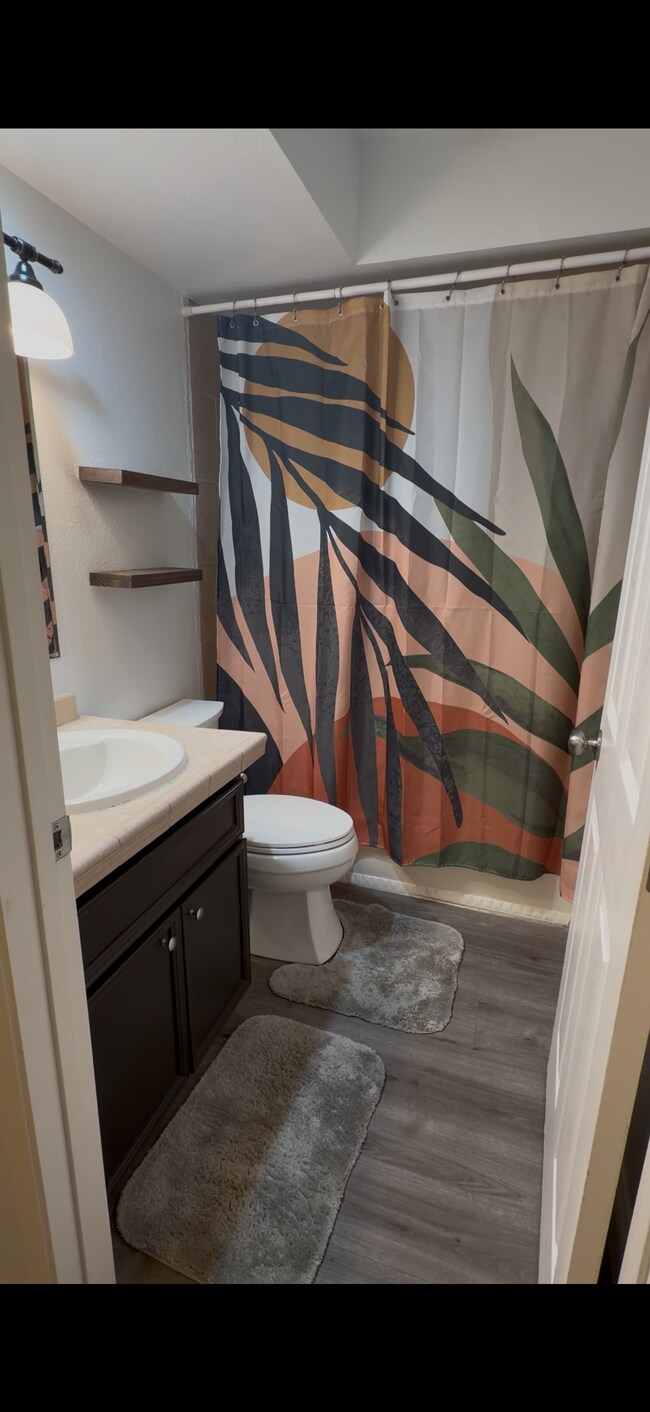 Foto del edificio - 3701 Colonial Dr