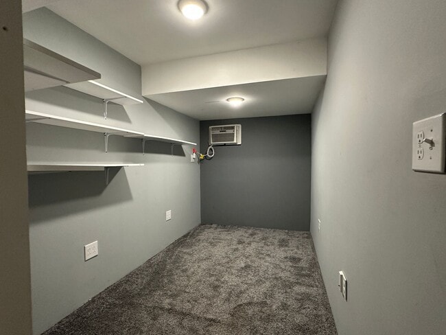 Building Photo - Ready for move in