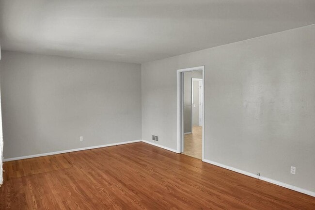 Photo - 2467 Lafayette Rd House