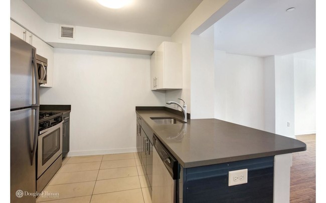 Foto del edificio - 101 Avenue D