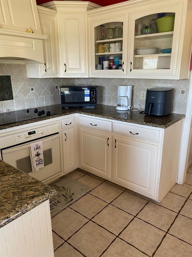 Building Photo - 209 Crest Dr