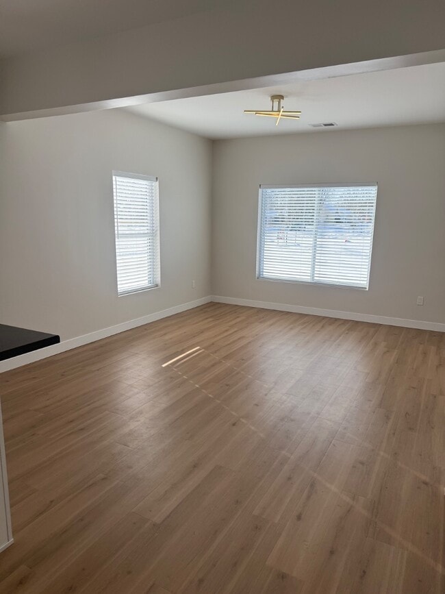 Building Photo - 2305 Ave G