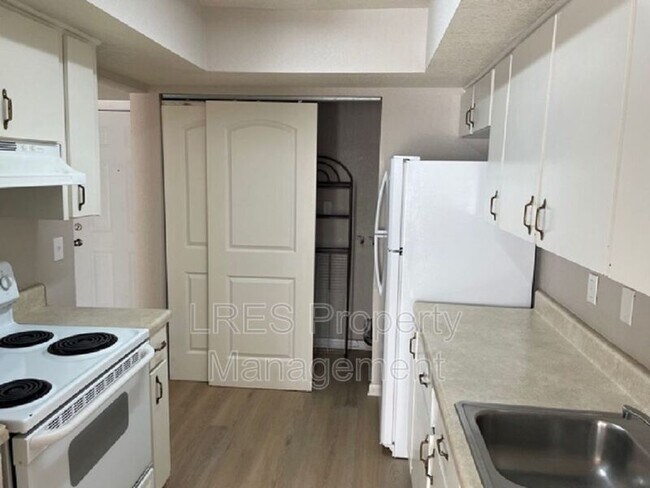 Foto del edificio - 1603 Terrace Dr