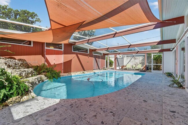 Foto del edificio - 630 NE 14th Ave