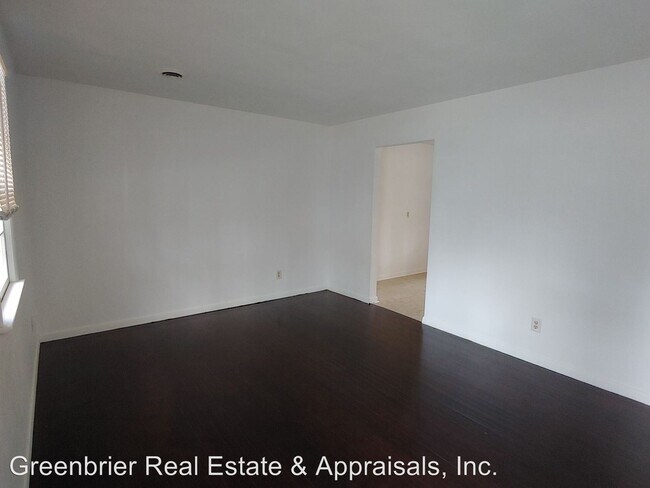 Building Photo - 2 br, 1 bath Apartment - 303 Hurdle Drive