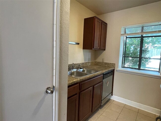 Building Photo - 12306 Abney Dr