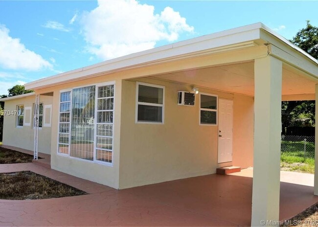 Building Photo - 1510 NW 130th St