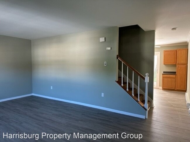 Building Photo - 2 br, 1.5 bath House - 82 Queen Ave