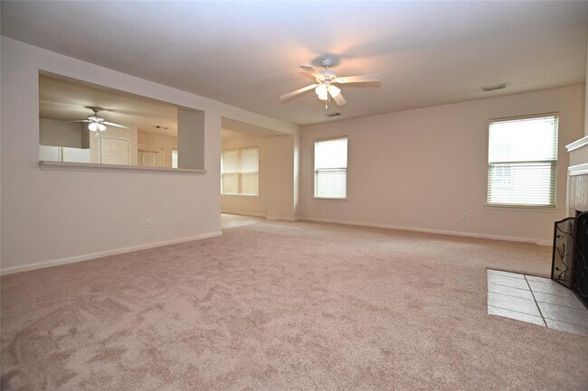 Building Photo - 9506 Abigail Dr
