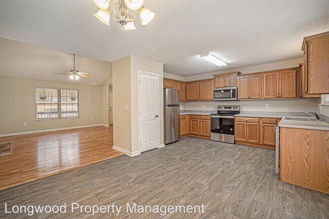 Foto del edificio - 3 br, 2 bath House - 140 Riverbrooke Rd