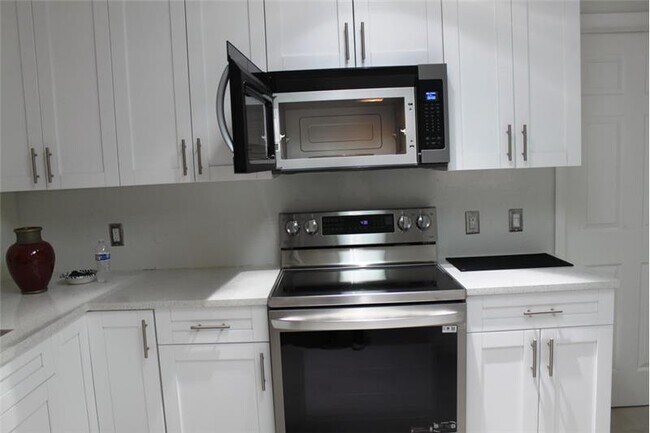 Foto del edificio - 1518 Primrose Ln