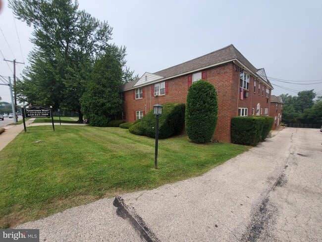 Building Photo - 3209 West Chester Pike