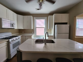 Building Photo - 3122 Toulouse St