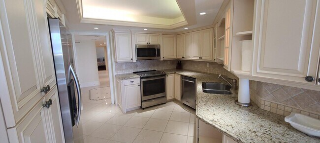 Building Photo - 3560 S Ocean Blvd