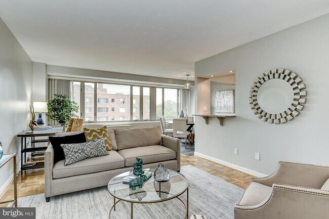 Foto del edificio - 4301 Massachusetts Ave NW