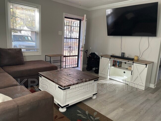 Foto del edificio - 500 Ford Rd