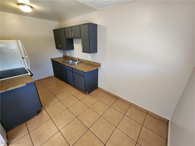 Foto del edificio - 2527 N Crawford St